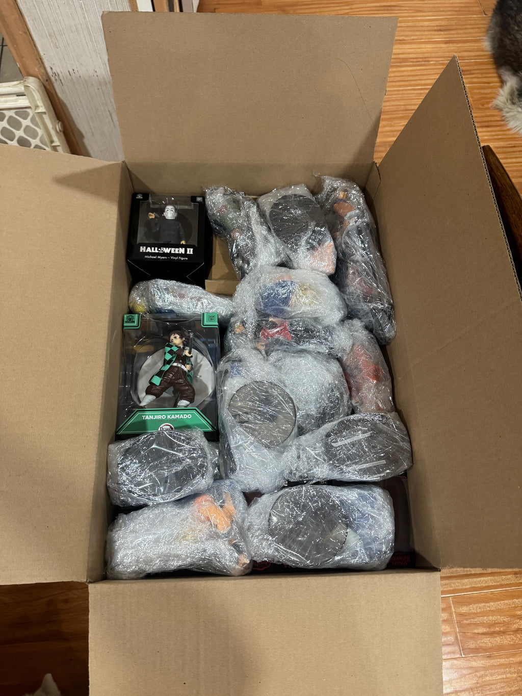 32x Licensed Anime Figure Lot - Dragon Ball, Naruto, One Piece, TMNT, Star Wars, & More Mixed Pre-Owned Figures